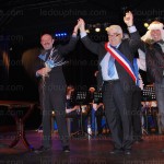 le-26-janvier-2013-parodie-de-mariage-entre-deux-employes-de-la-commune-lors-de-la-ceremonie-des-voeux