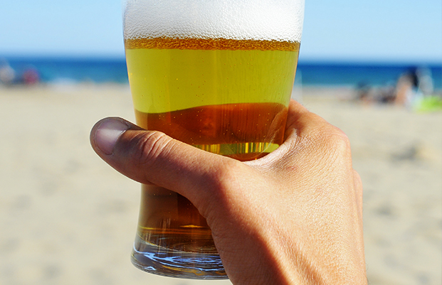 Boire de la bière prolonge l’espérance de vie de 10 ans.