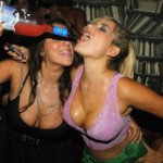 Hot+Girls+Drinking