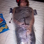 article-2341643-1A51782E000005DC-956_634x774