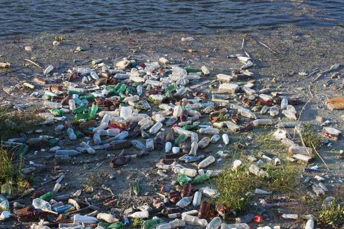 bottles-87342_960_720