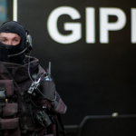 Julien Lepers et le GIPN