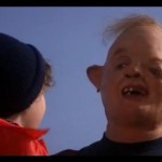 7680758643_une-scene-du-film-les-goonies-entre-l-un-des-heros-choco-et-le-gentil-monstre-sinok