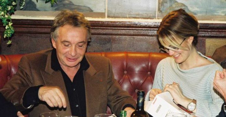 Laeticia Hallyday aurait épousé 481 Italiens ses dernières semaines