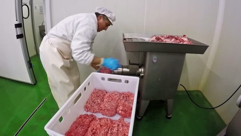 Le petit Dylan sera à son tour transformé en steak haché Lidl