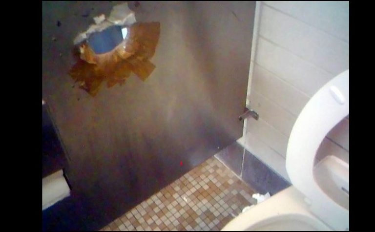 Liège : Un Glory Hole bientôt voisin d&rsquo;un magasin de jouets