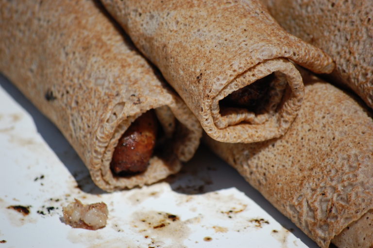 La galette-saucisse, le vaccin des bretons contre le coronavirus.