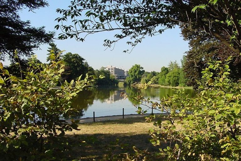 Rassemblements de + de 1000 personnes interdits: fermeture du bois de Boulogne