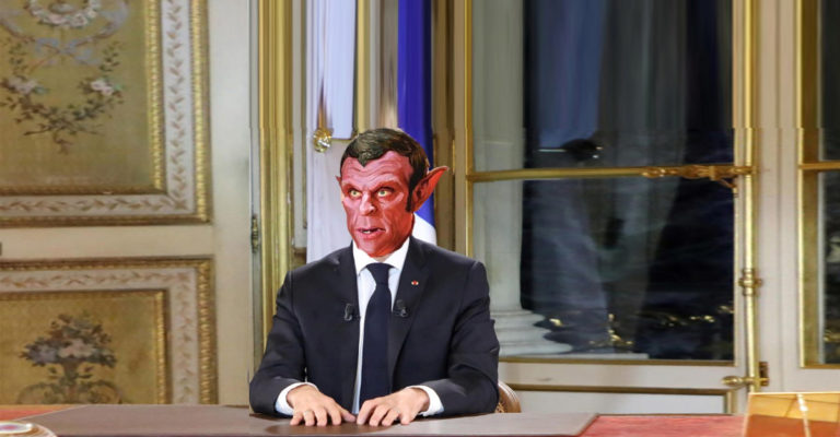 Macron annonce un reconfinement partout, le « Puy du Fou » reste ouvert