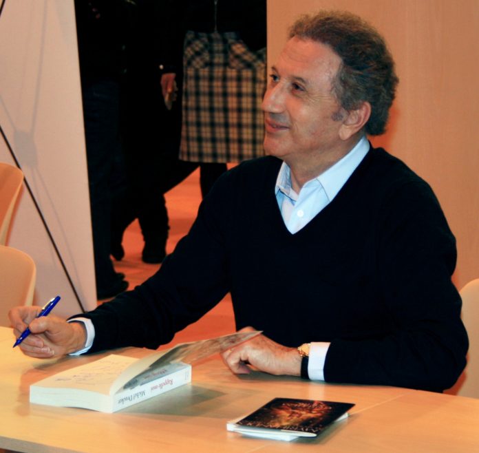 Salon_Du_Livre_2011_Michel_Drucker_2