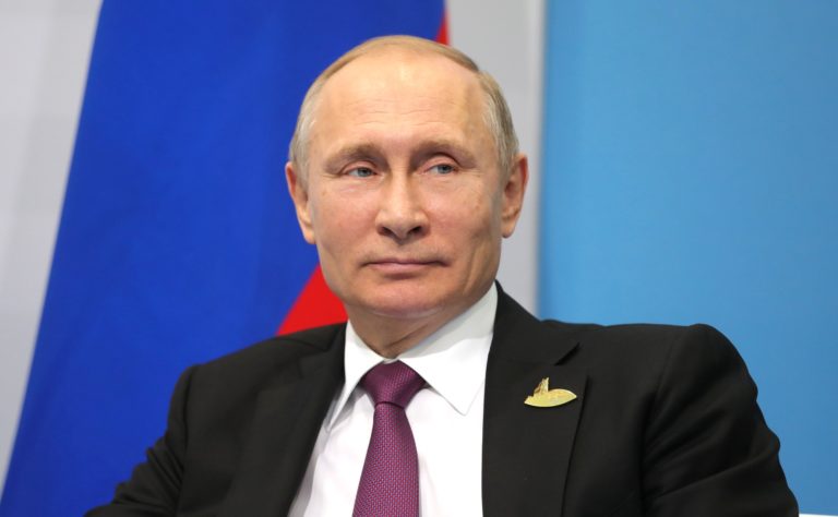 La décision UNIQUE AU MONDE prise par Poutine pour faire respecter le confinement !