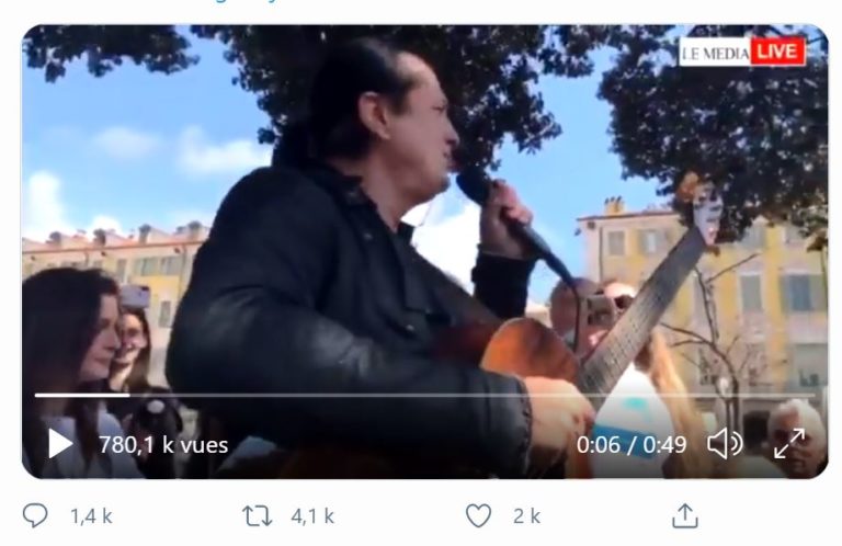 Un nouveau variant détecté chez les fans de Francis Lalanne « Ils ont perdu le goût et l&rsquo;ouïe »