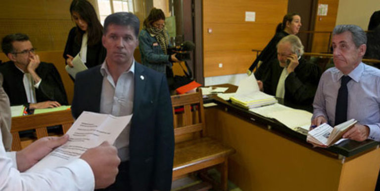 Deux ans de prison avec sursis pour Nicolas Sarkozy et un an ferme pour Paul Bismuth