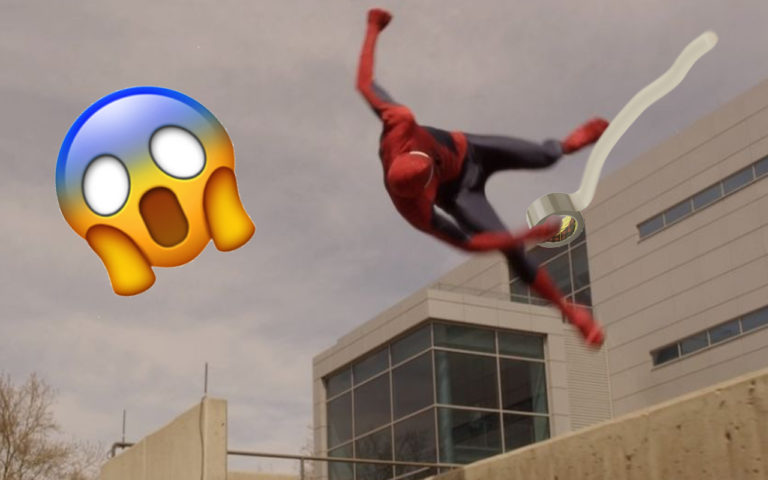 Un fan de Spiderman tente d&rsquo;imiter Spiderman avec du scotch (CA TOURNE MAL 😱)
