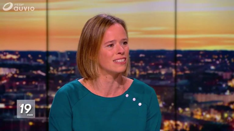 Caroline Désir menacée !