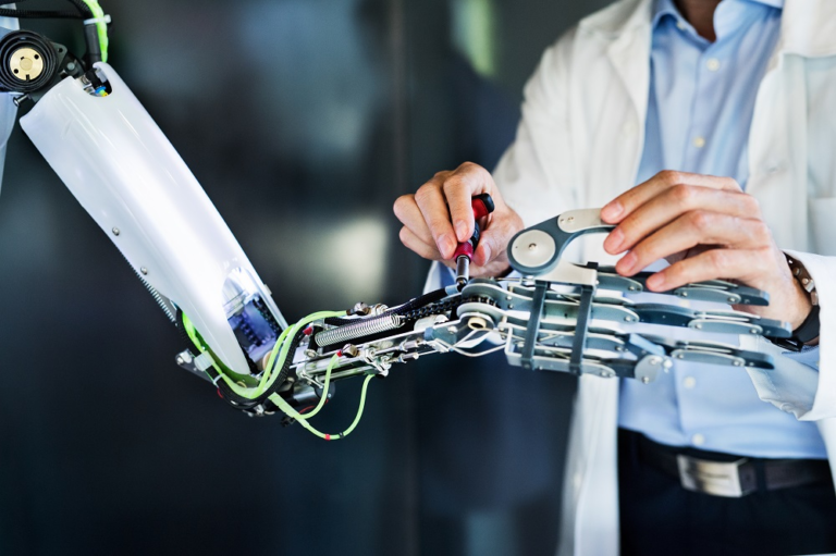 Les robots enlèvent du travail aux humains – Vrai ou faux ?